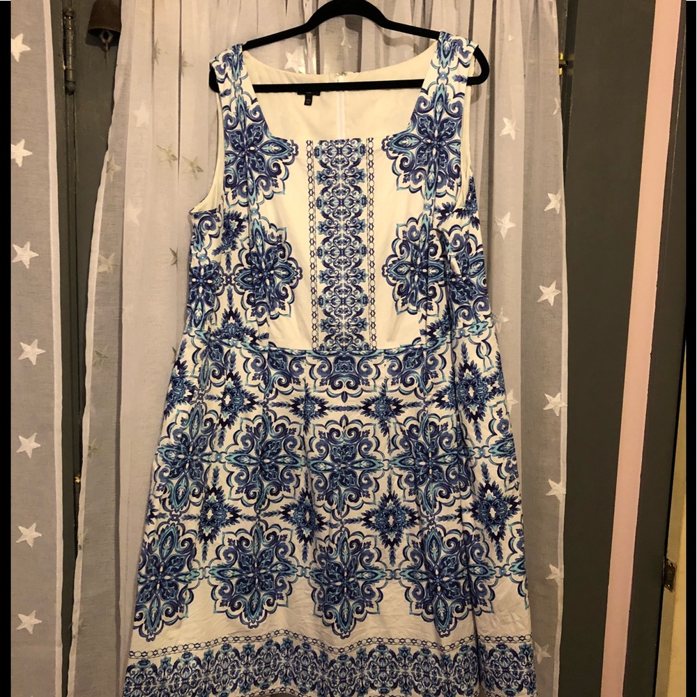 Like New Talbots 22W Dress - Delft Style Pattern